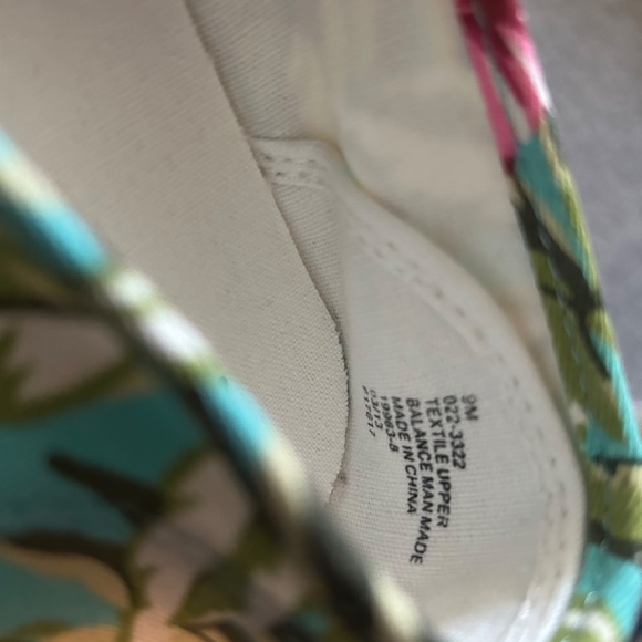 NWT Arizona Jeans Lacy Shoe Canvas Floral Sneaker Slip In Pink, Blue, Green Sz 9 - Picture 4 of 10